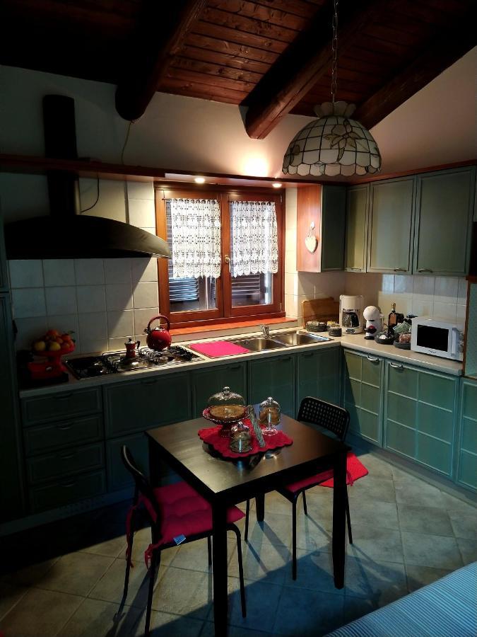 Гостевой дом Cascina Roella Монфорте-д'Альба Экстерьер фото